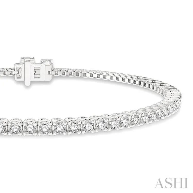 1 Ctw Round Cut Diamond Tennis Bracelet in 14K White Gold