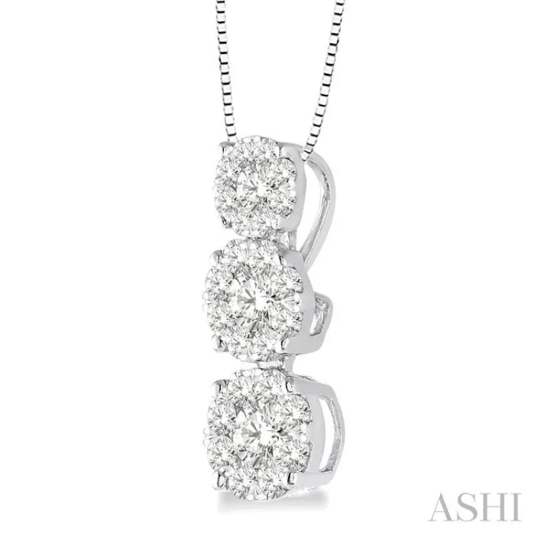 1/2 Ctw Diamond Lovebright Pendant in 14K White Gold with Chain