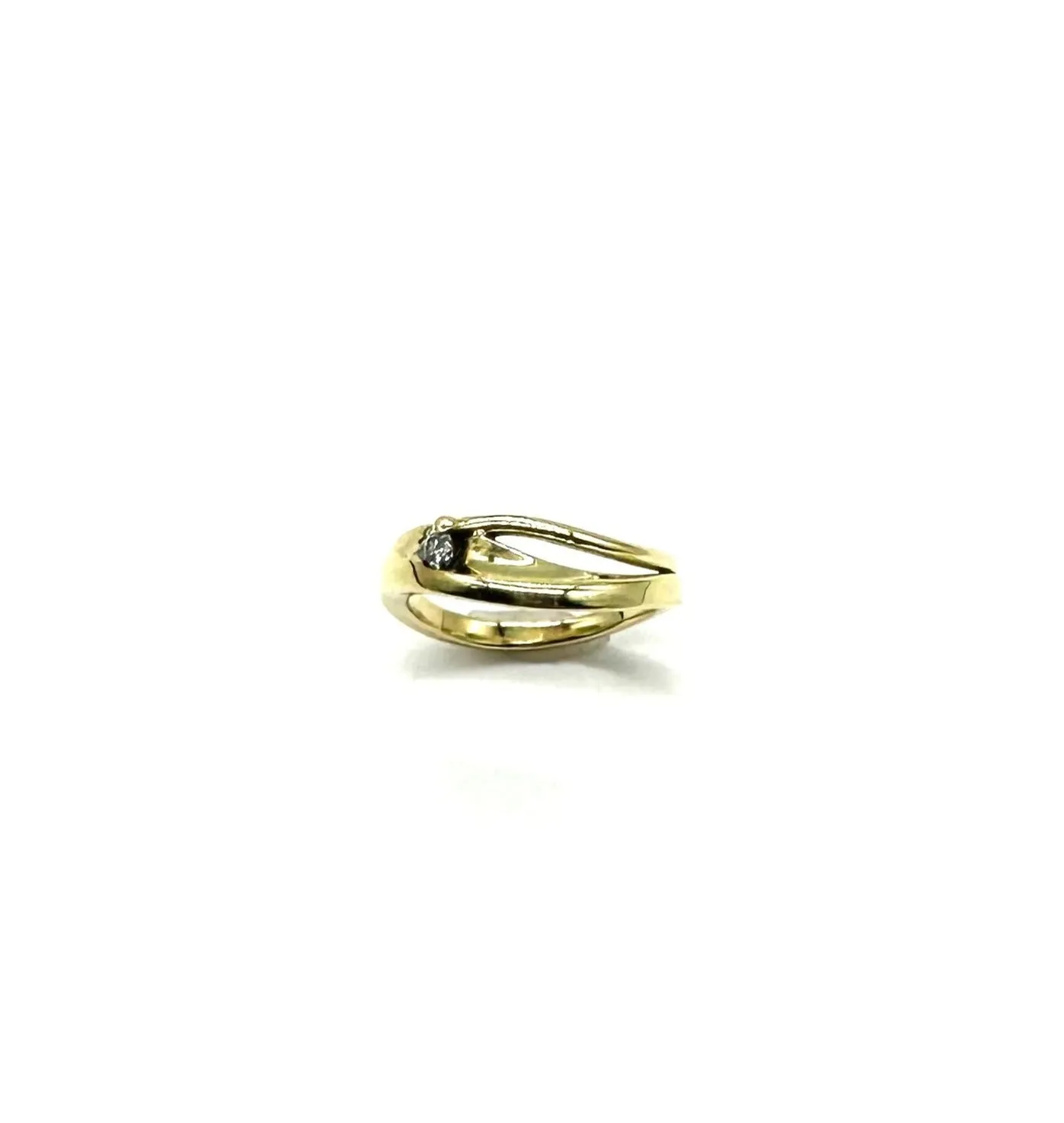 14k Gold Wavy Band W/ 3 Pt Diamond