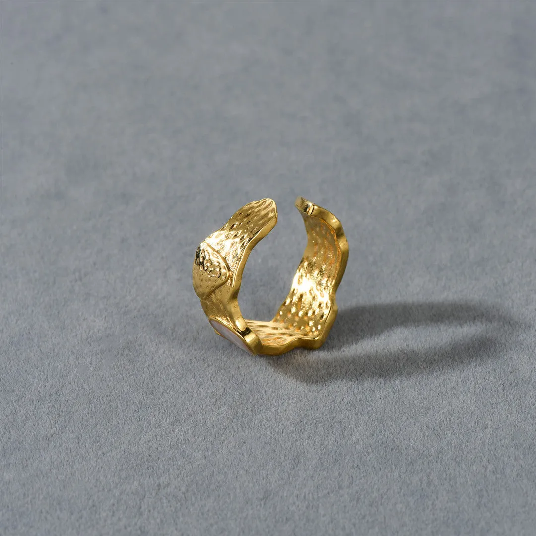 18K Gold Shell Ring