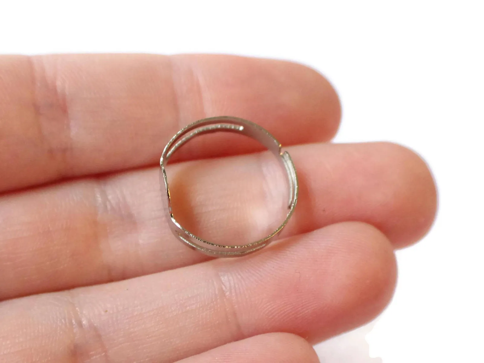 40 Silver Adjustable Ring Blanks Iron Ring Base with 8mm pad