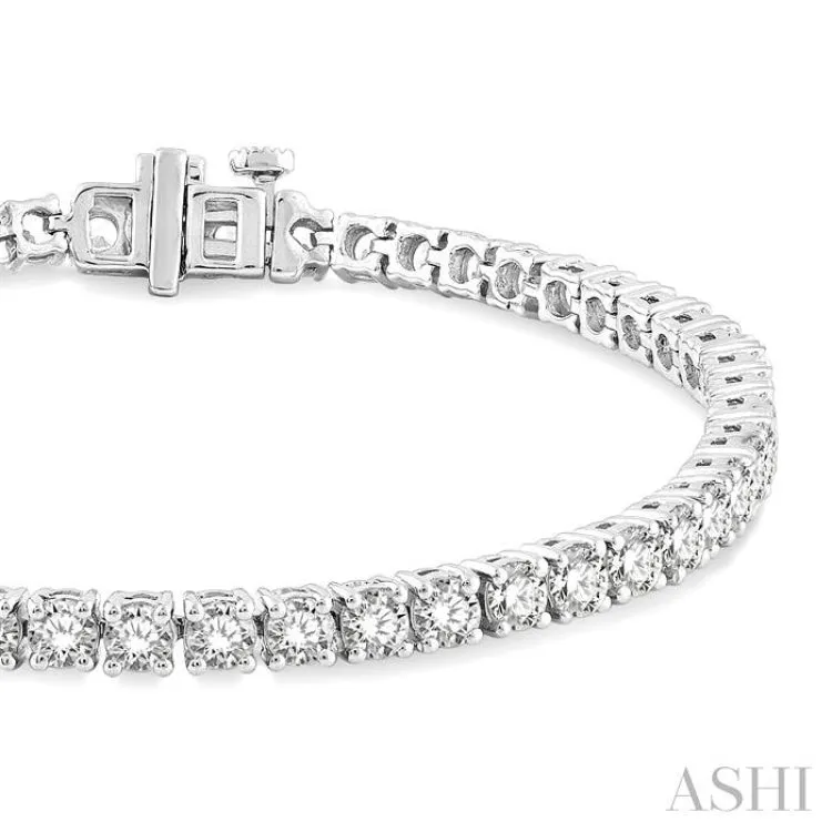 6 Ctw Round Cut Diamond Tennis Bracelet in 14K White Gold