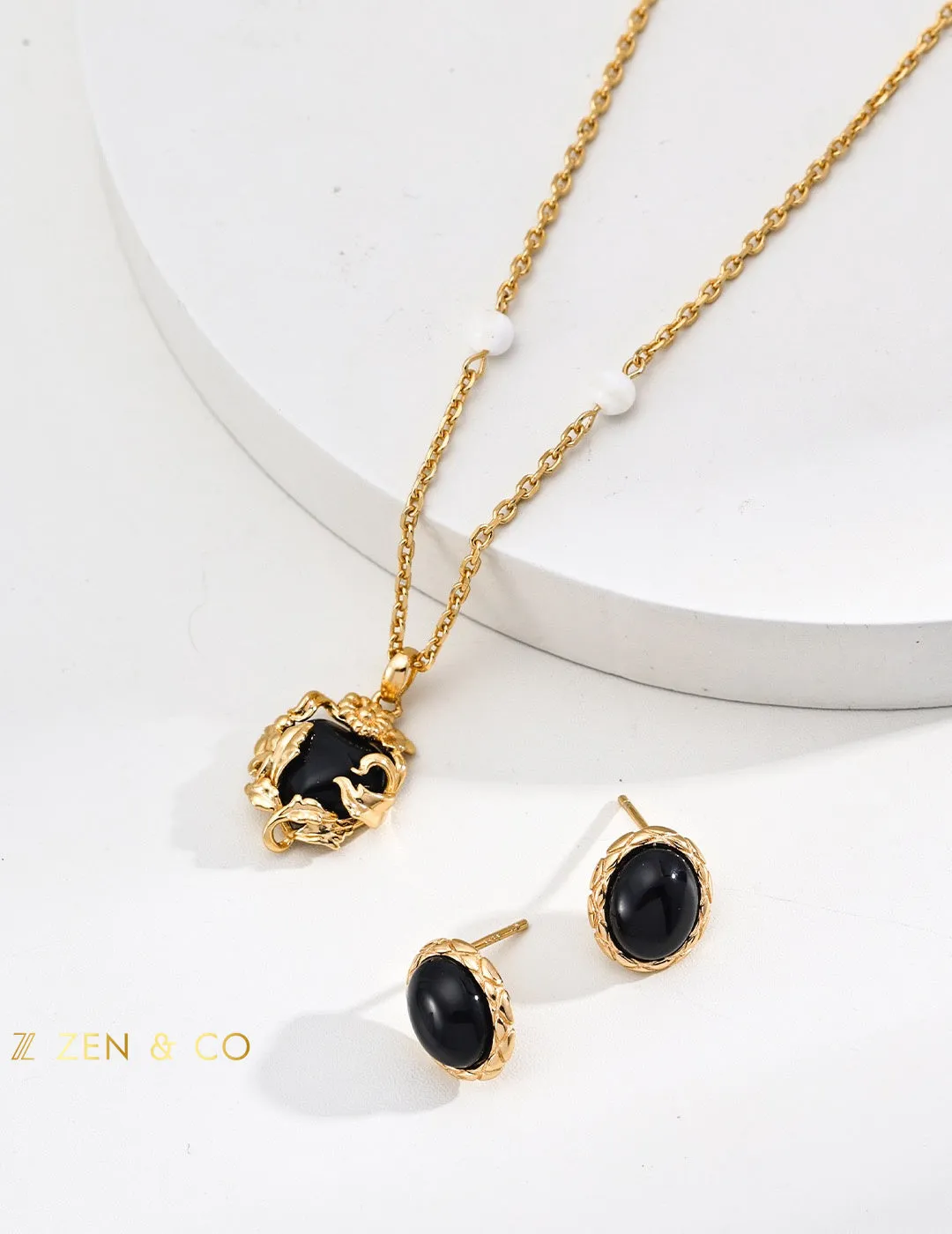 ALARA Black Onyx Pendant Necklace