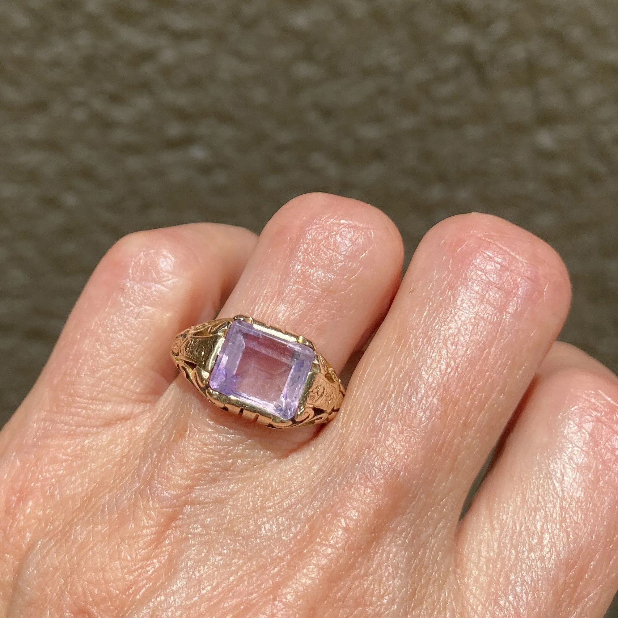 Art Deco Rose de France Amethyst 14K Gold Ring