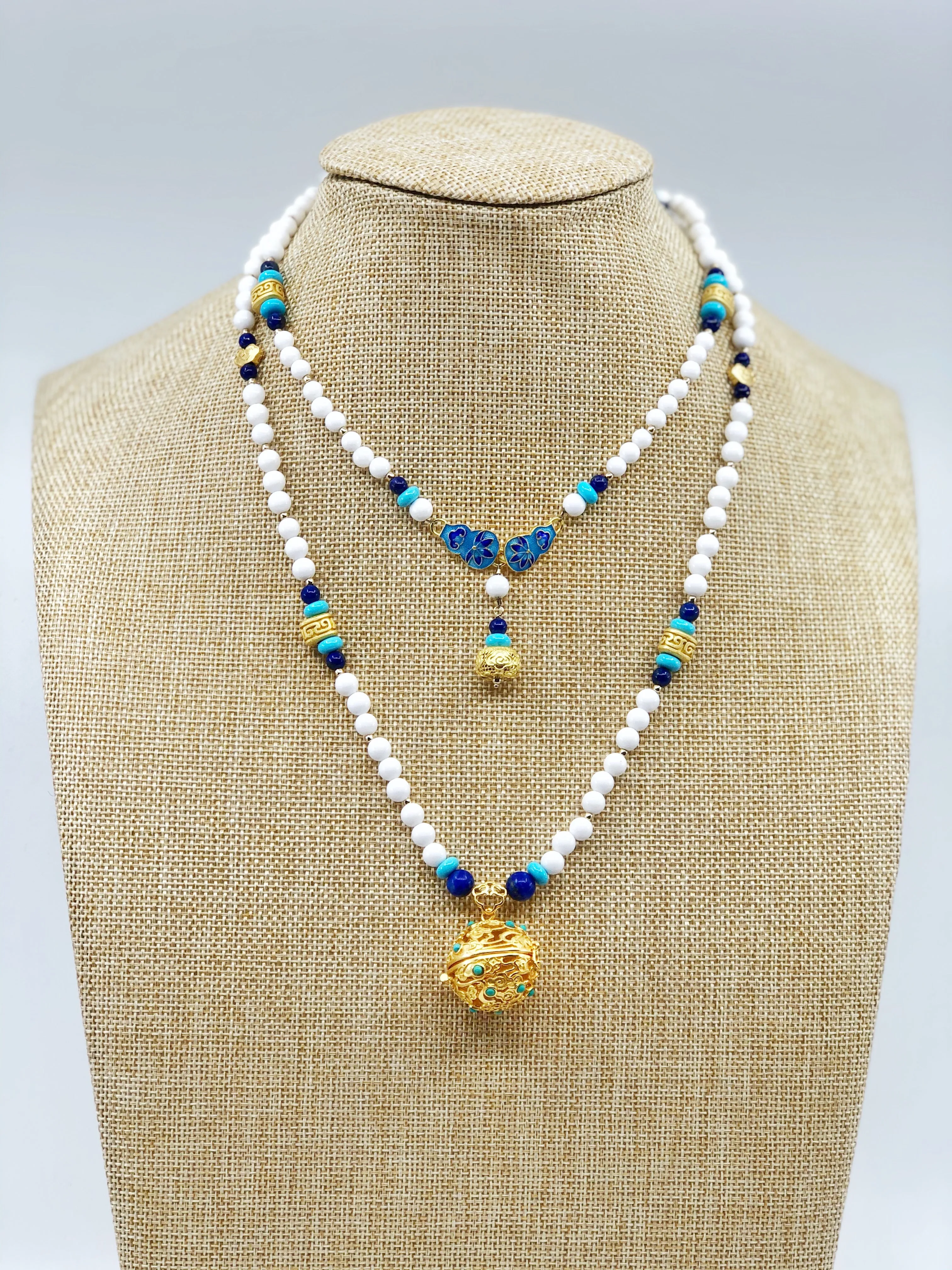 Auspicious Beaded Tridacna Locket Necklace