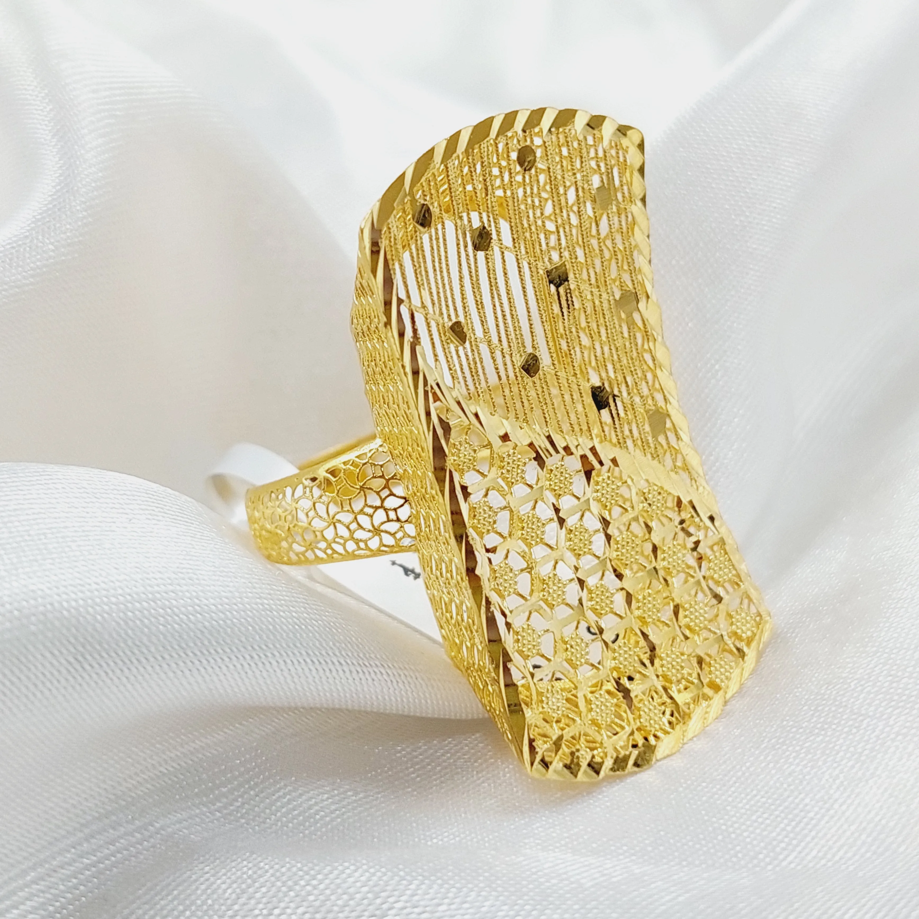 Beehive Ring