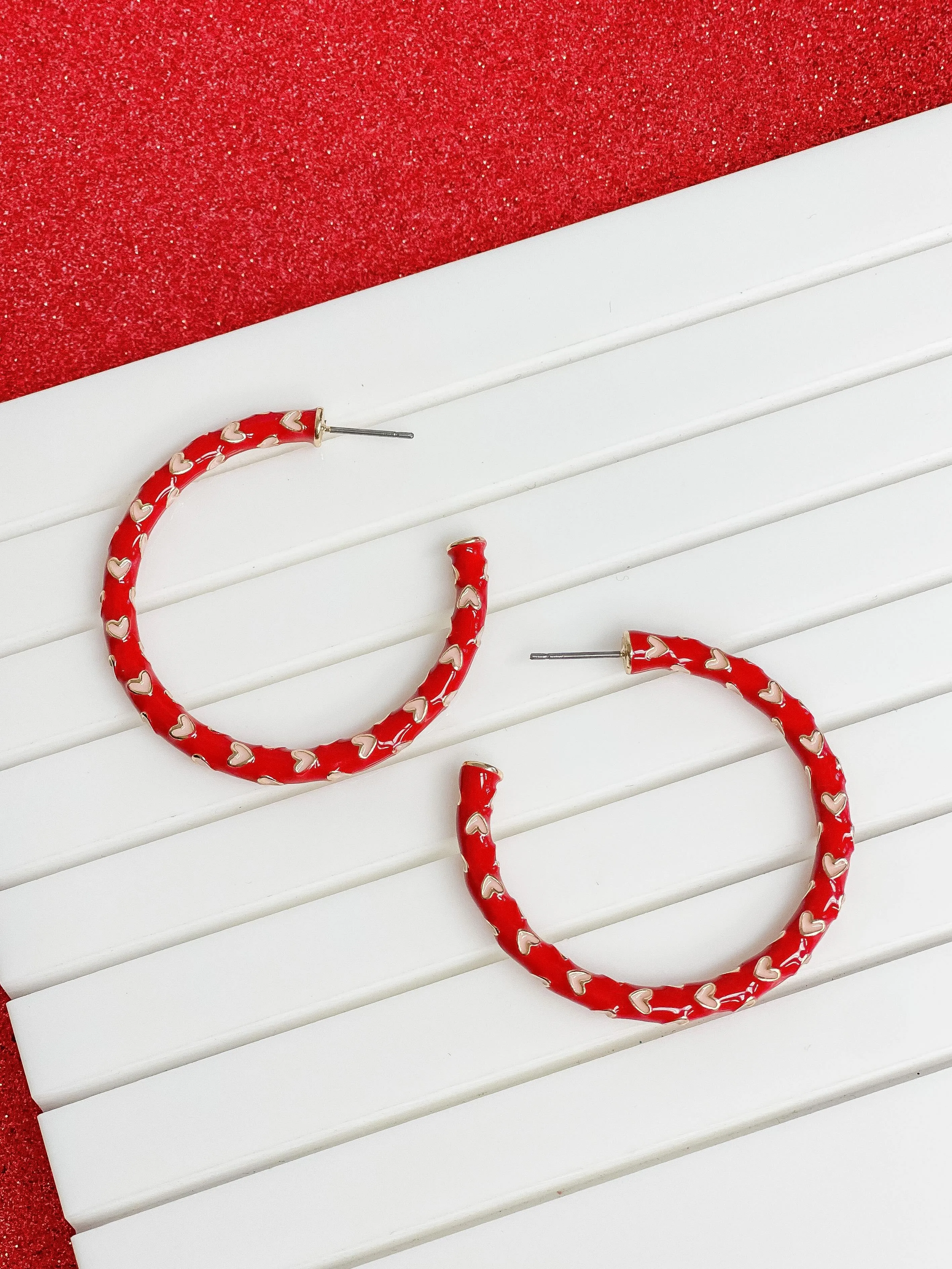 Big Heart-Patterned Enamel Hoop Earrings - Red