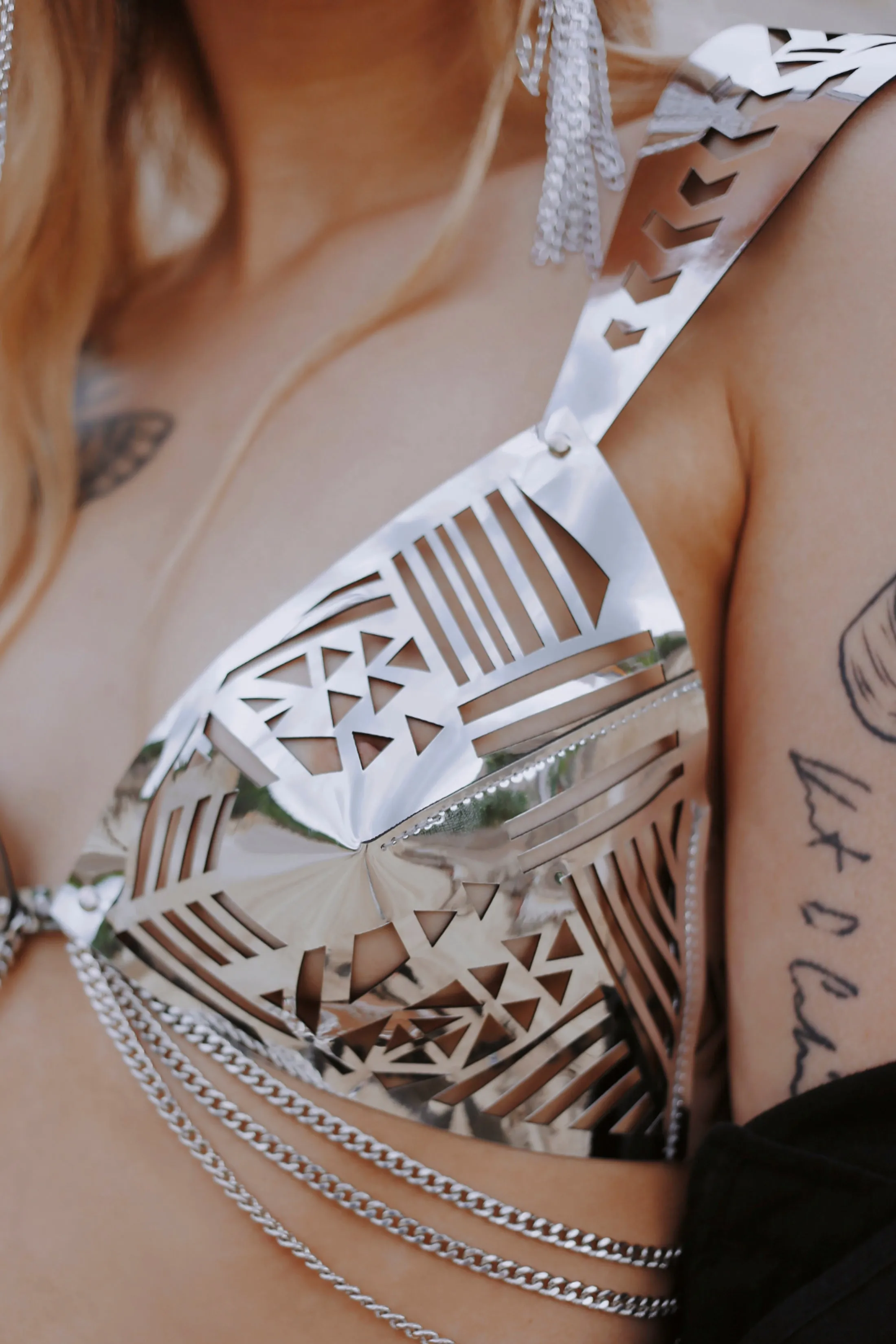 Bra with chain