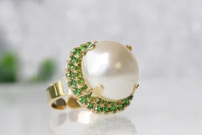 EMERALD AND PEARL Ring