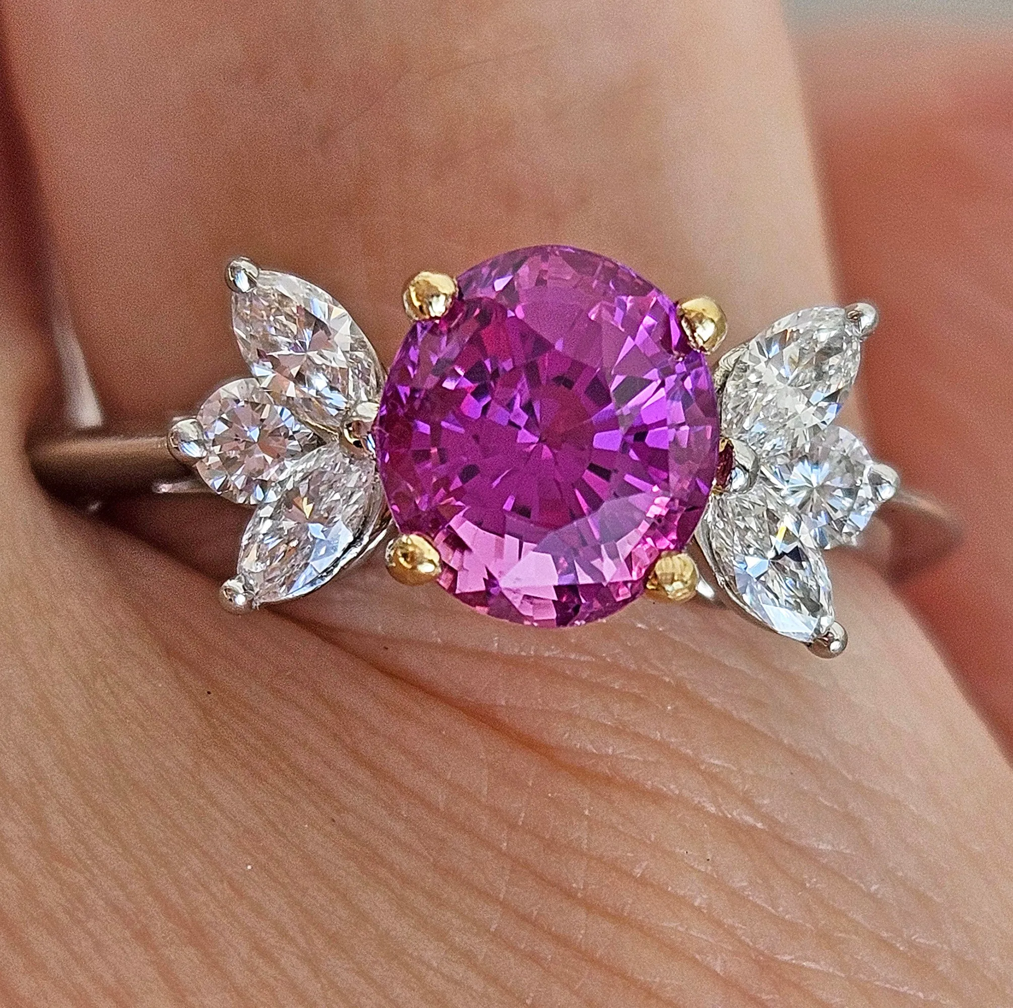 GIA Vintage TIFFANY & Co 2.60ctw Pink Sapphire and Diamond Platinum Ring