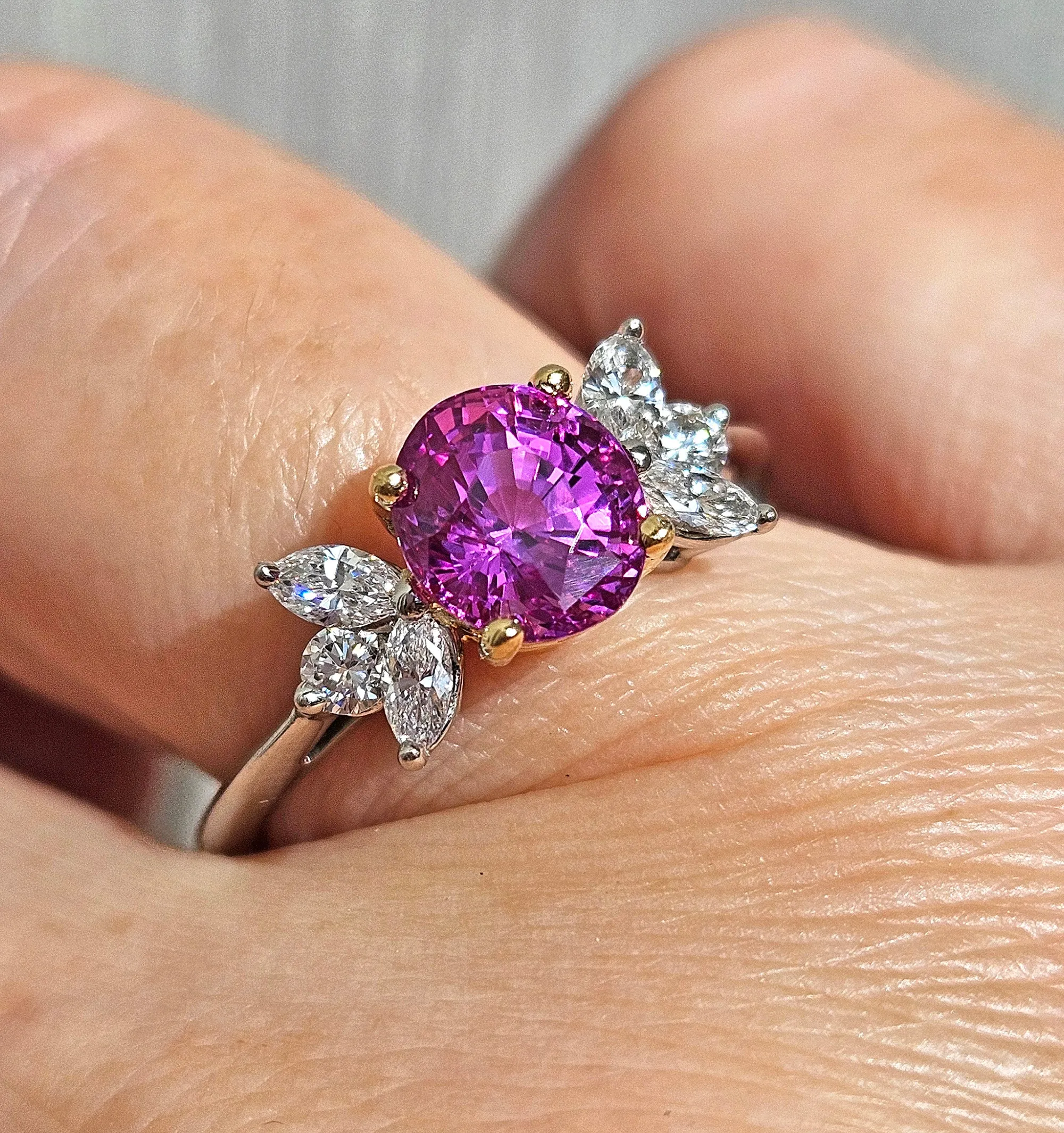 GIA Vintage TIFFANY & Co 2.60ctw Pink Sapphire and Diamond Platinum Ring