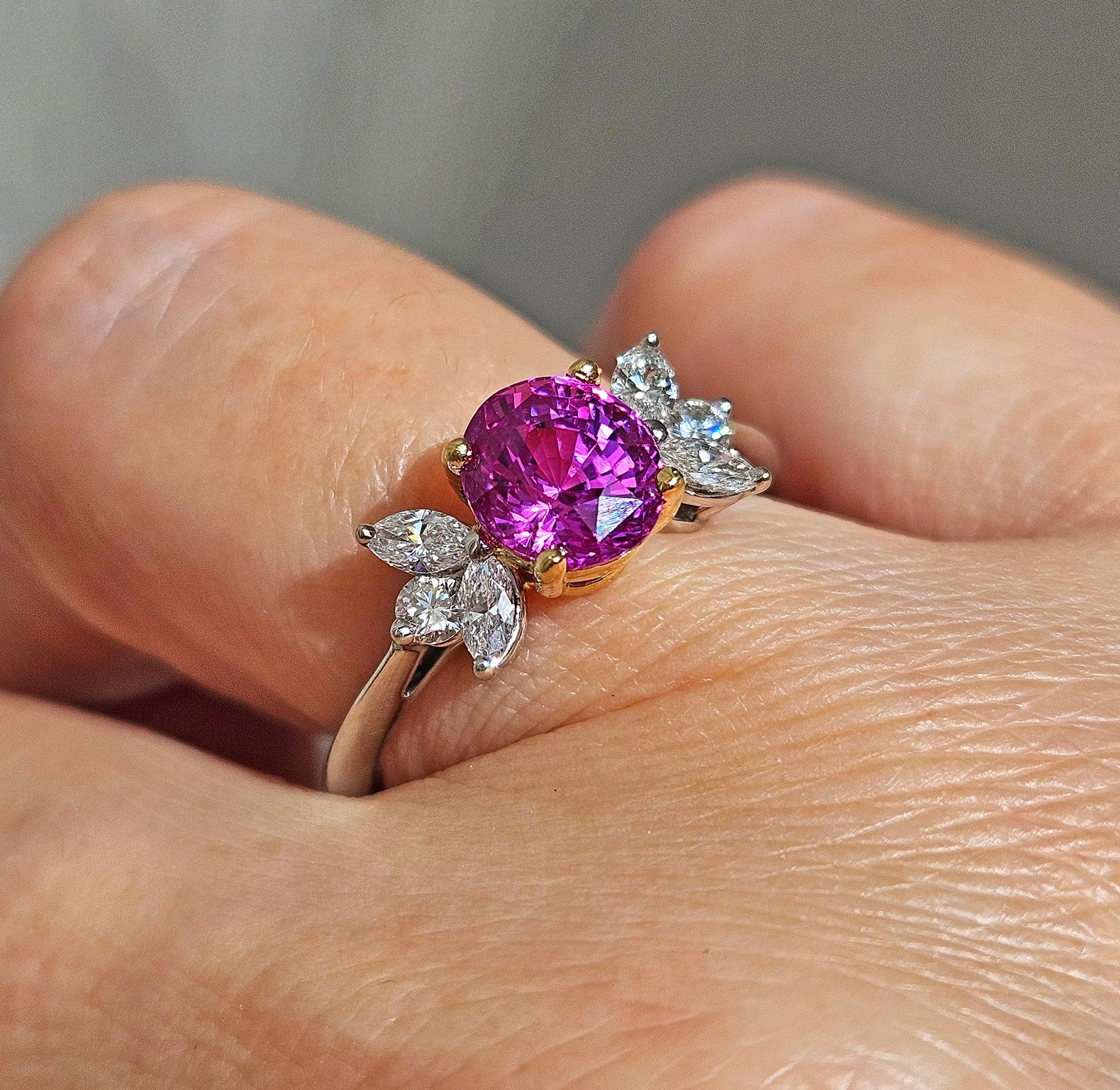 GIA Vintage TIFFANY & Co 2.60ctw Pink Sapphire and Diamond Platinum Ring