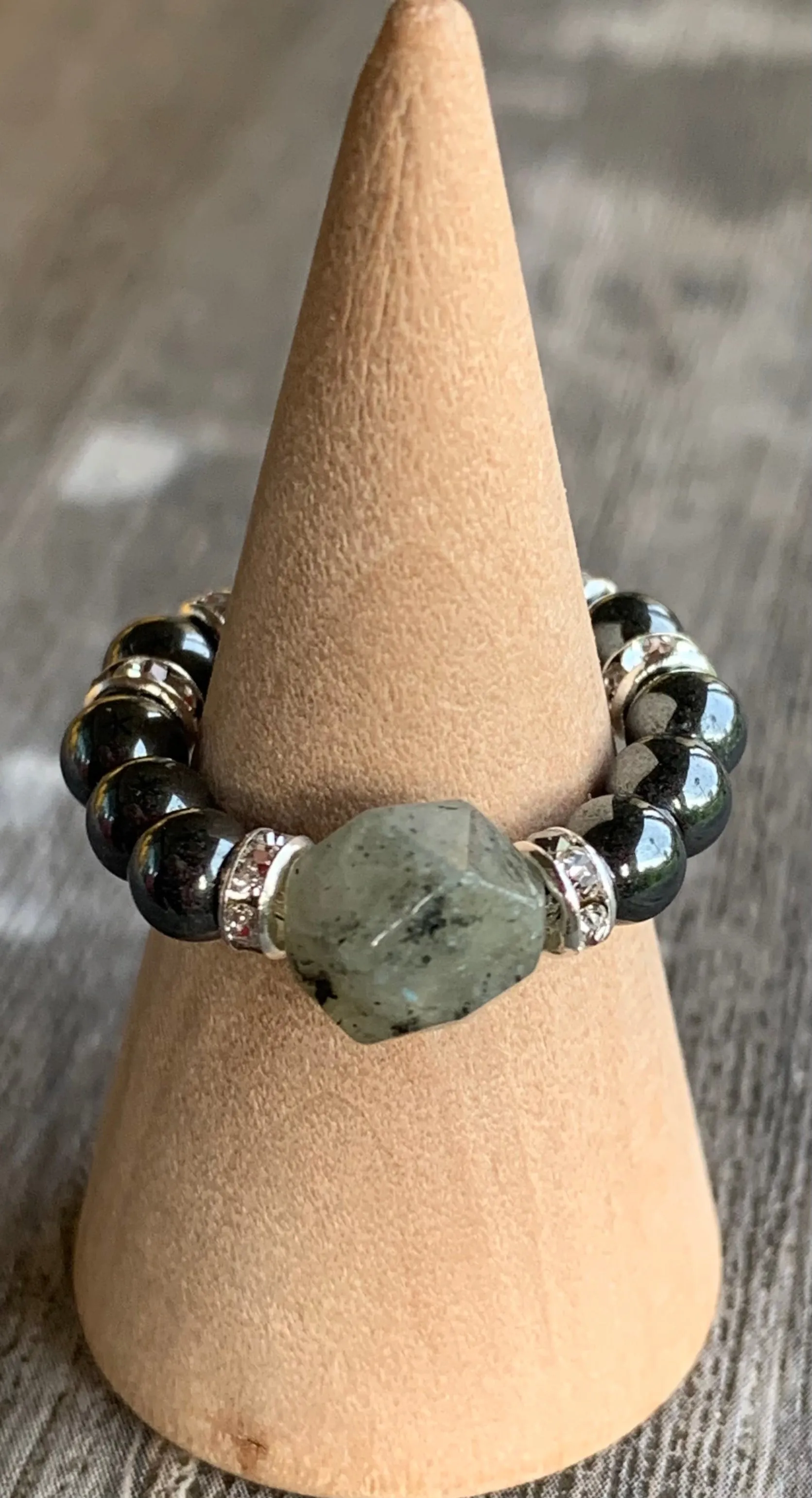 Helena Handmade Labradorite and Hematite Expandable Ring