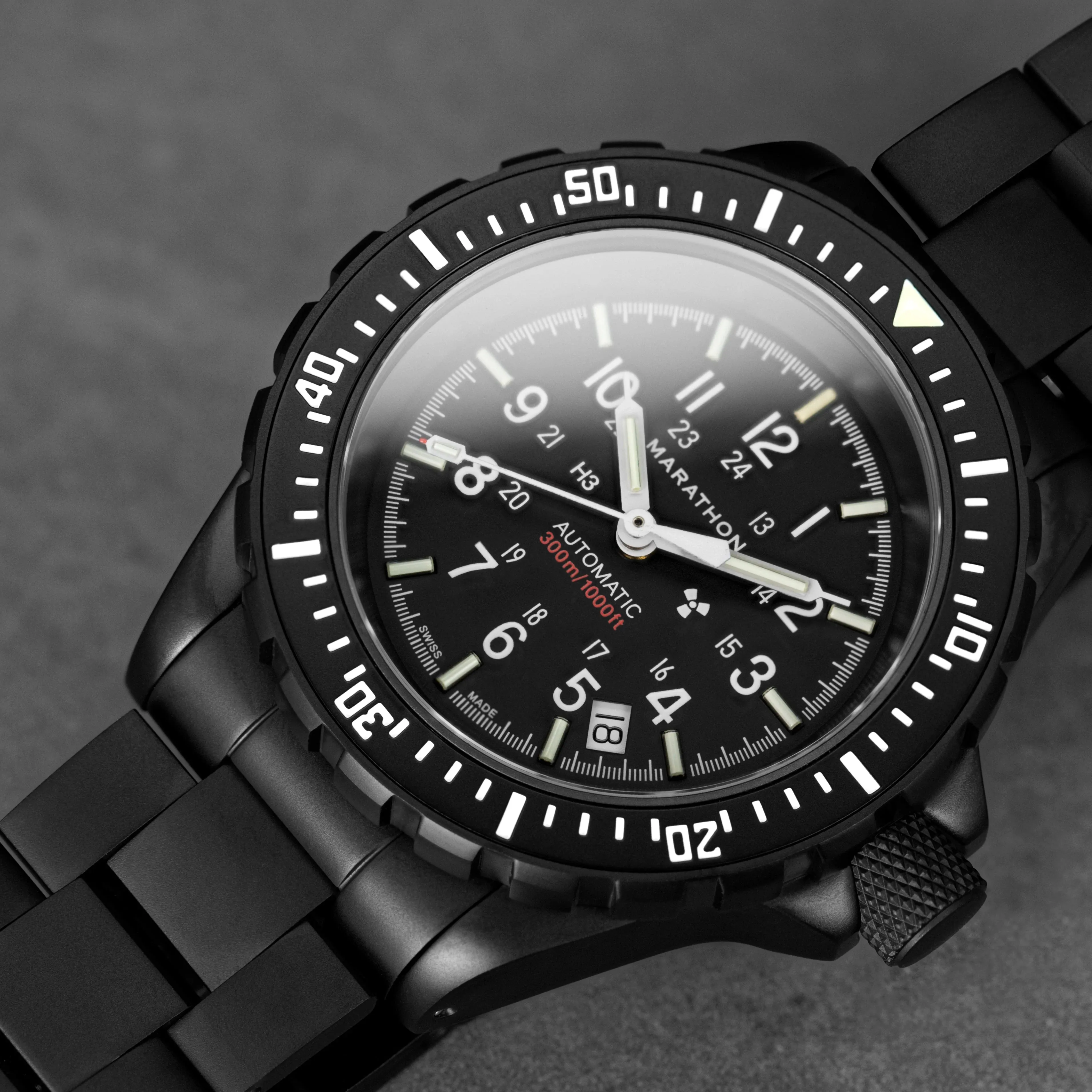 MARATHON DIVER'S ANTHRACITE AUTOMATIC GSAR - 41MM - NO GOVERNMENT MARK - WITH STEEL BRACELET