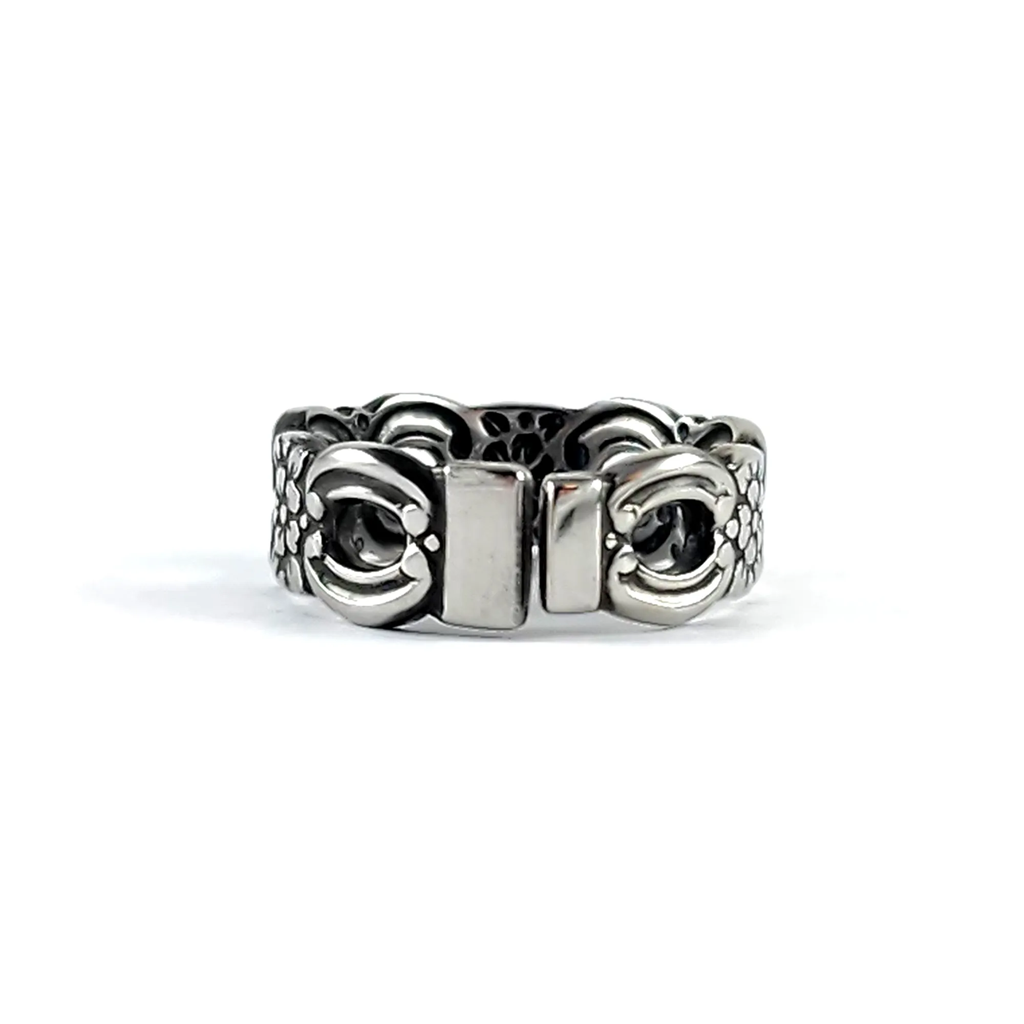 Oneida Applique Stainless Steel Spoon Ring