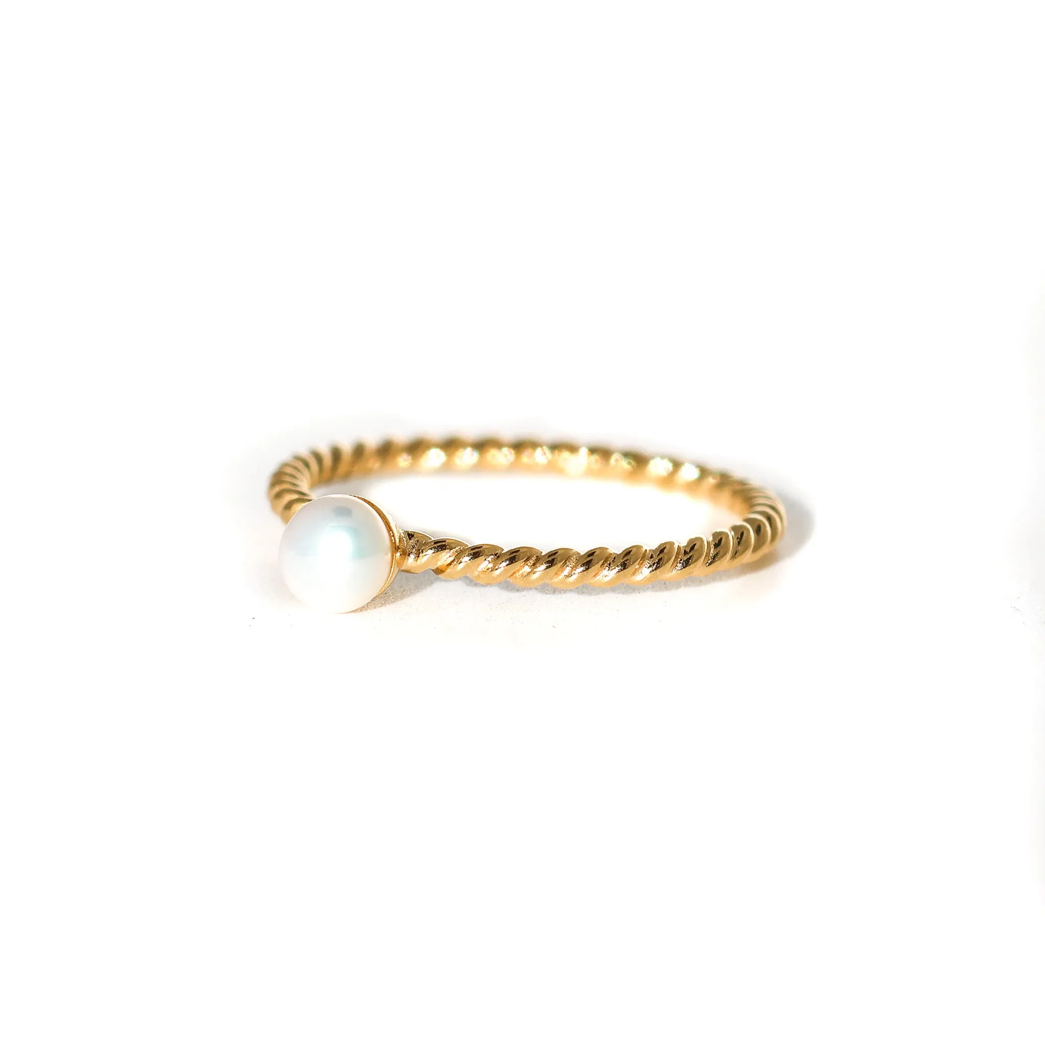 Pearl Twist Ring Gold