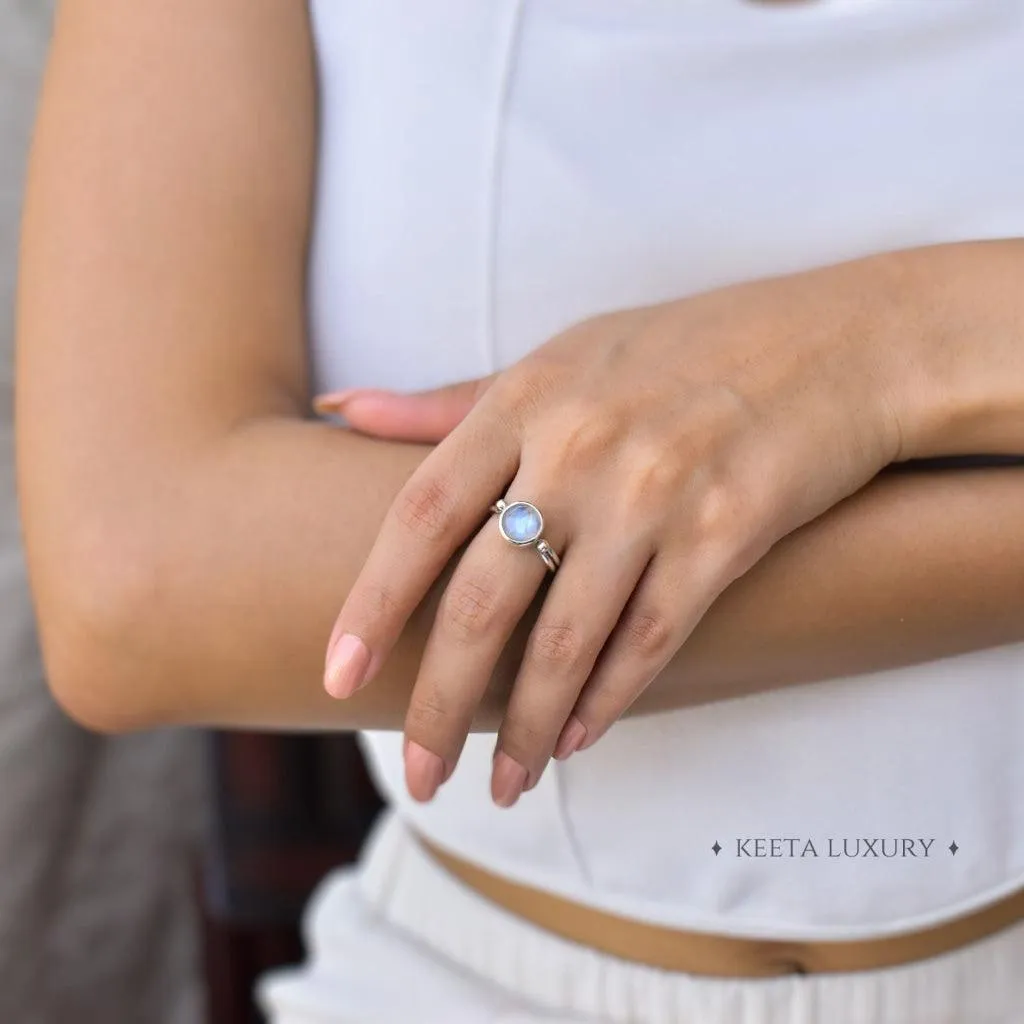 Round Bliss - Moonstone Ring