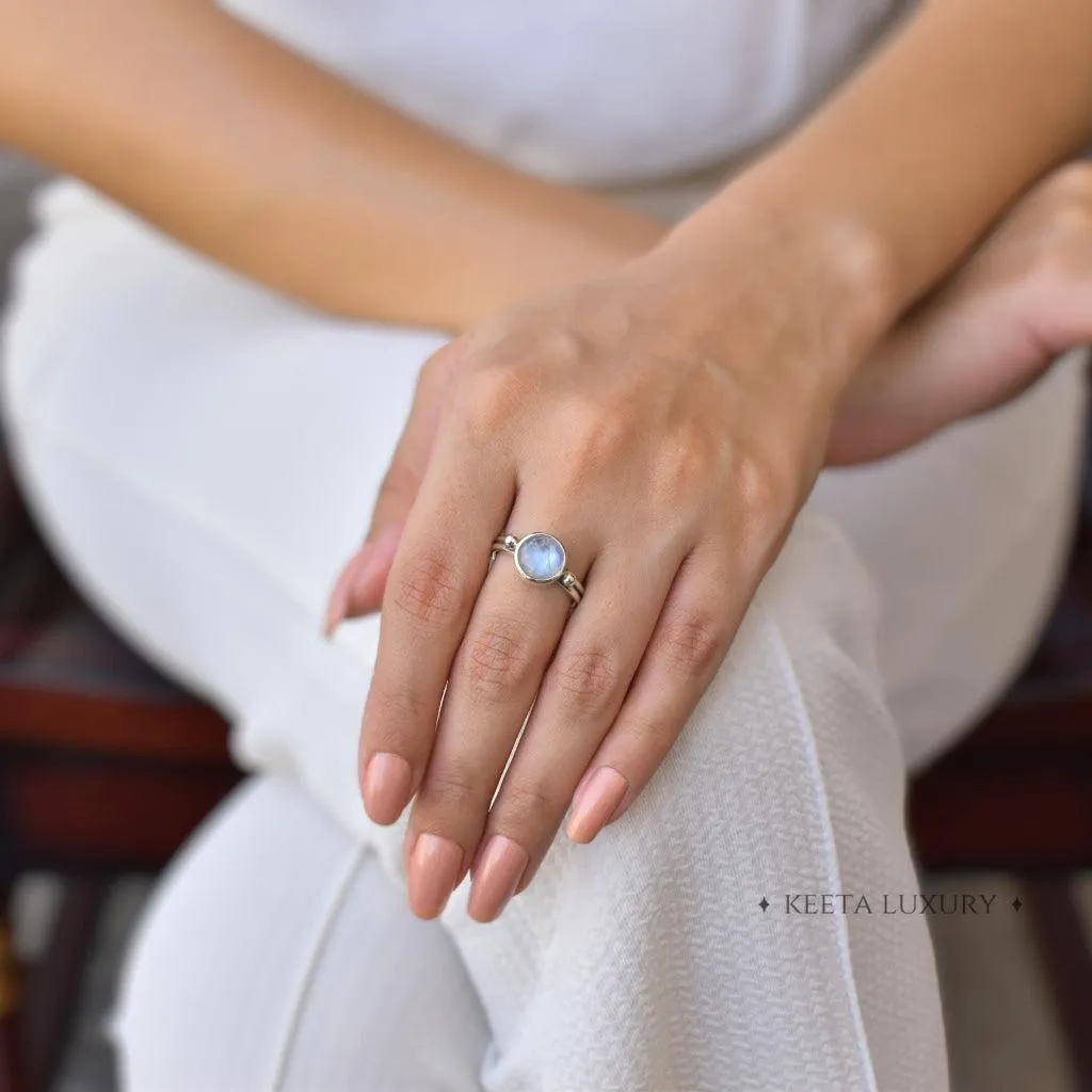 Round Bliss - Moonstone Ring