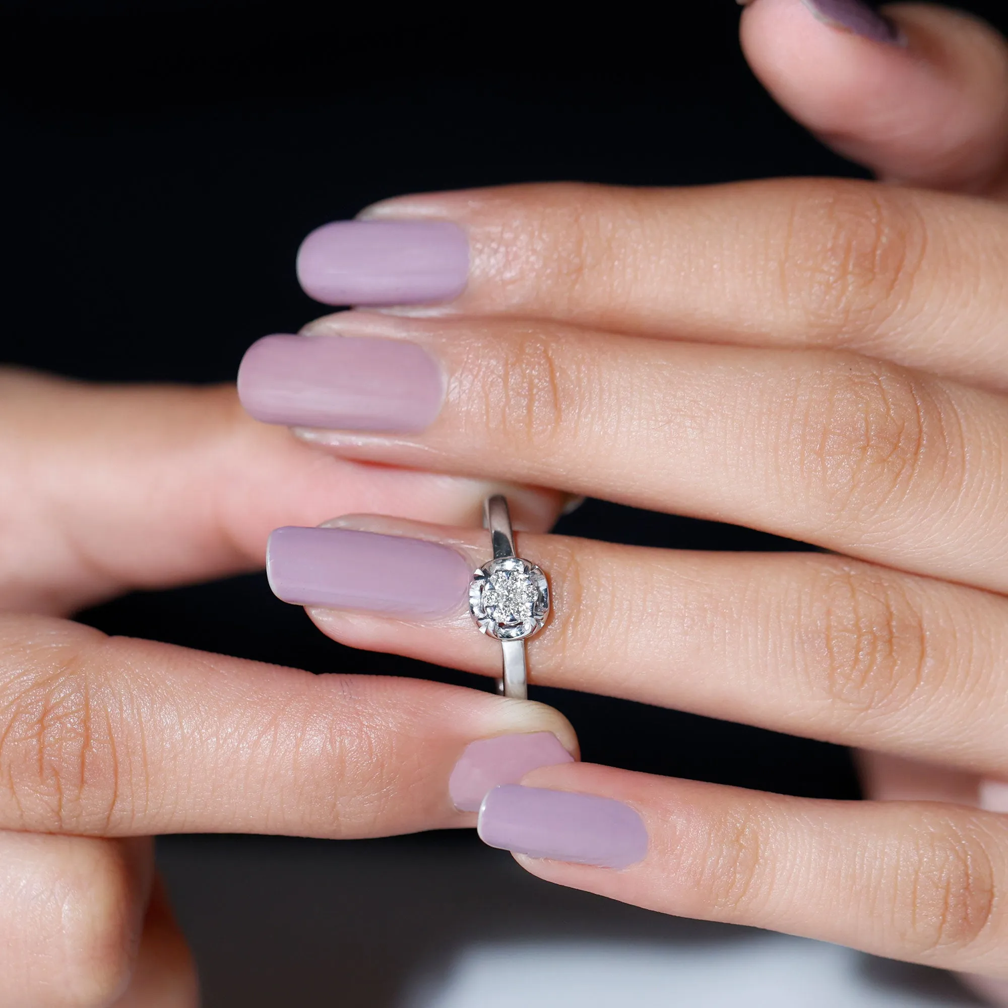 Round Shape Diamond Ring in Illusion Setting