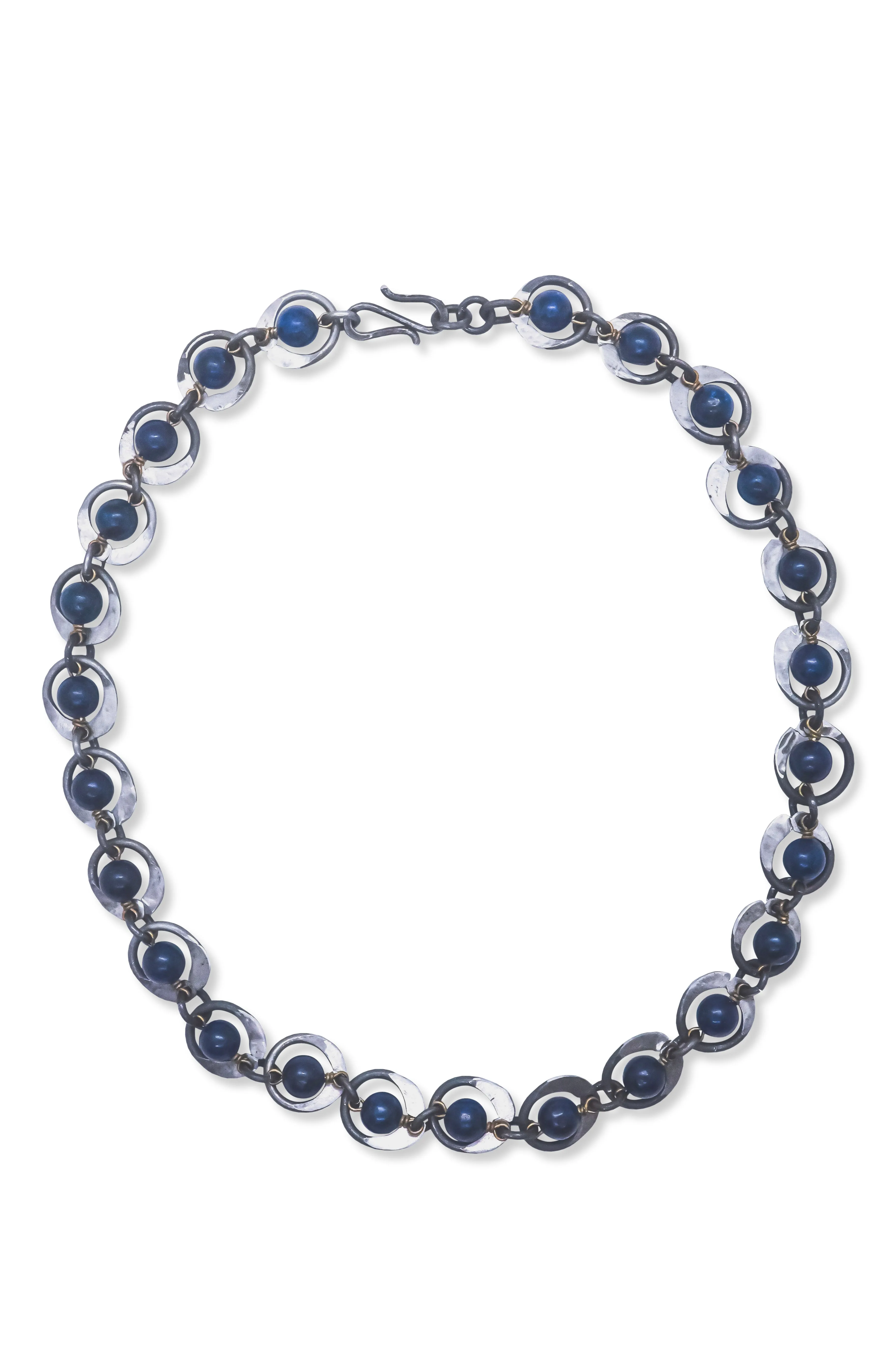 Snare chain necklace in lapis lazuli