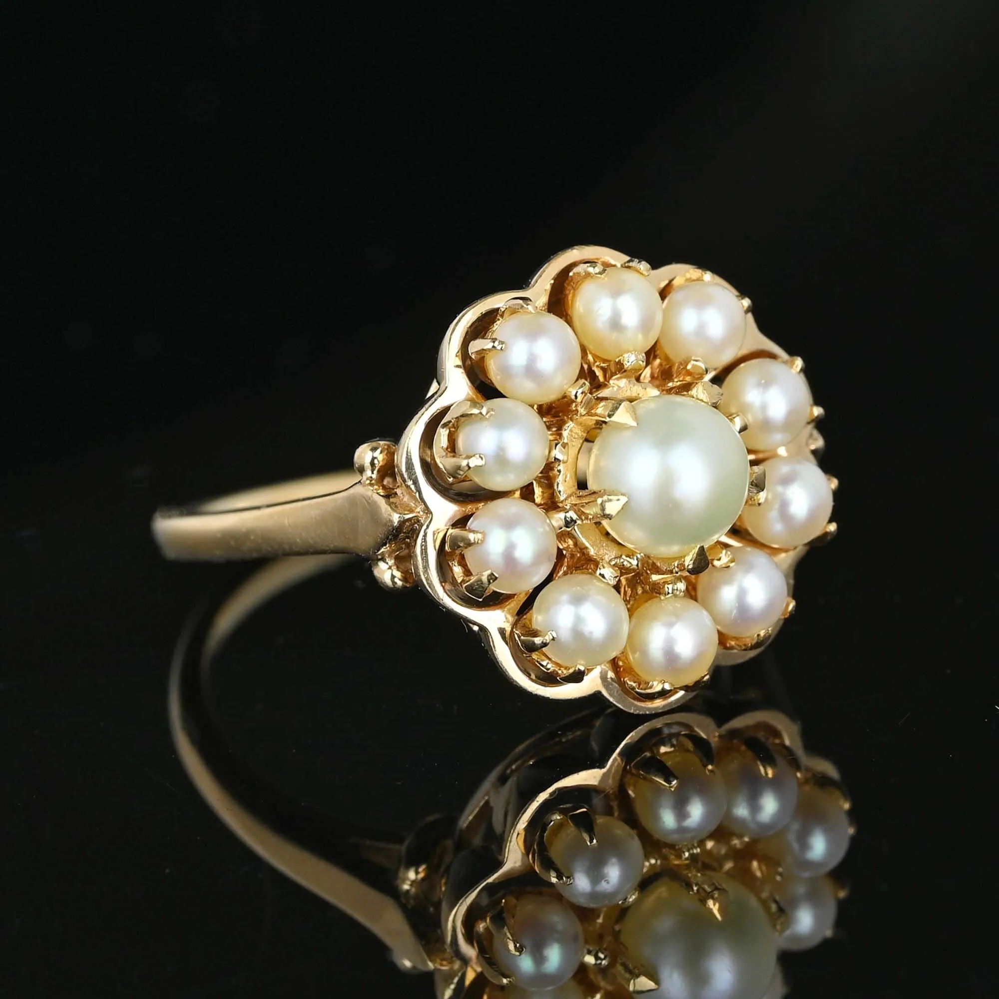 Vintage Gold Scallop Edge Pearl Cluster Ring