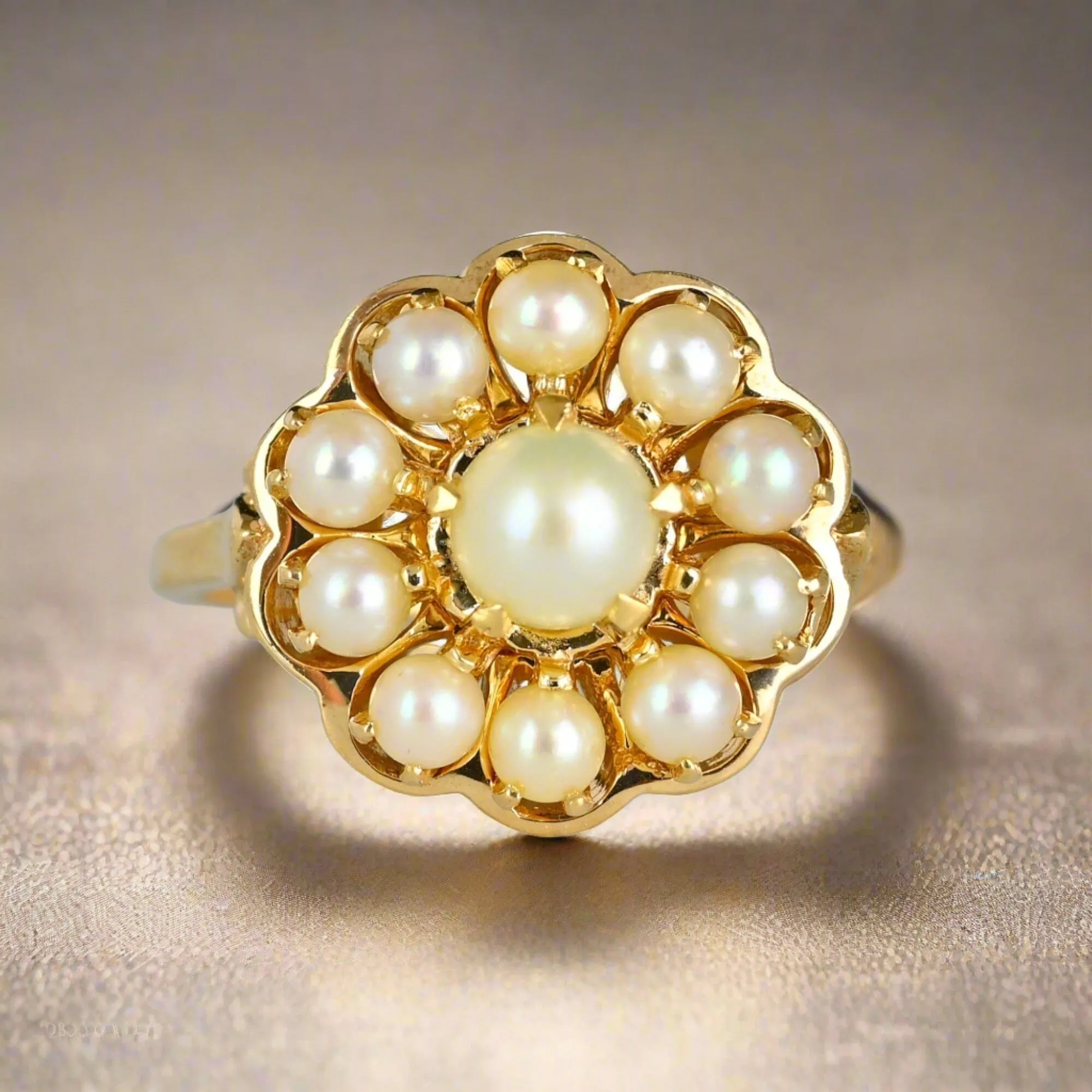 Vintage Gold Scallop Edge Pearl Cluster Ring