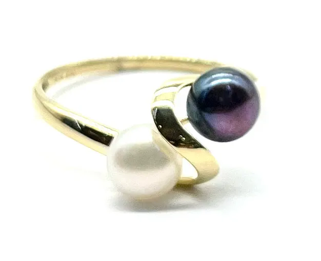 White and Black Pearl Bypass Ring