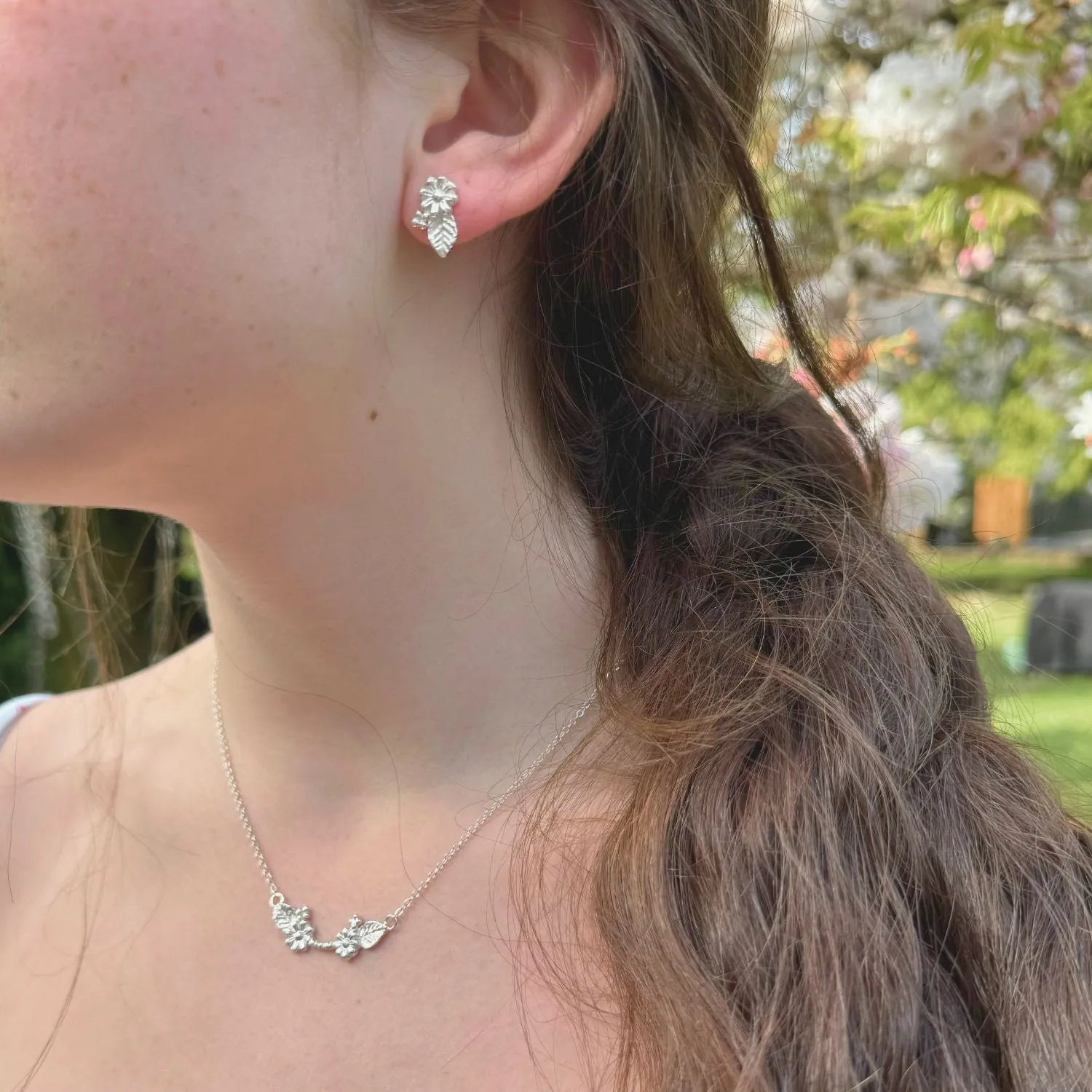 Wildflower Daisy Necklace, Silver Woodland Flower Necklace